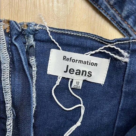 New Reformation Jeans Evita Denim Midi
Dress in Vermillion Color, SIZE 12 - Picture 8 of 8